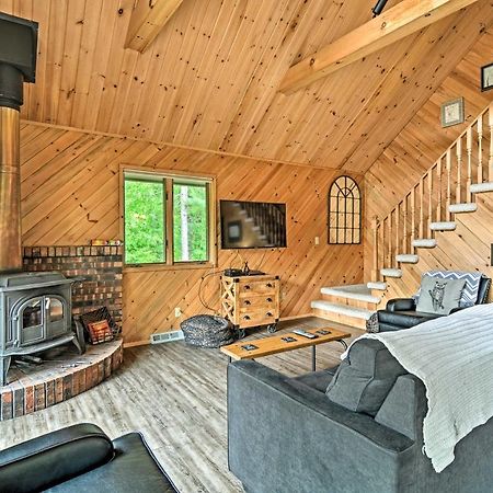 Riverfront Traverse City Cabin Fish, Kayak And Tube Eksteriør billede