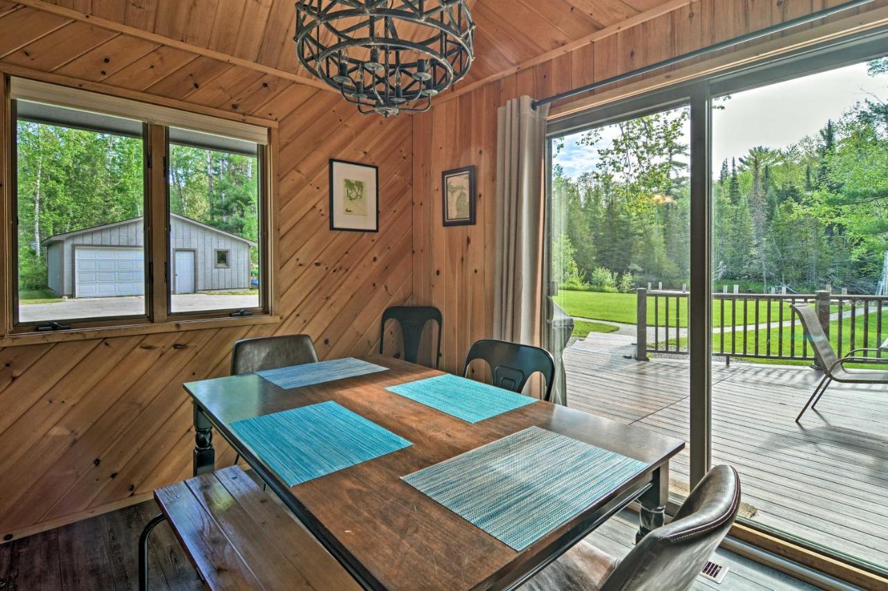 Riverfront Traverse City Cabin Fish, Kayak And Tube Eksteriør billede
