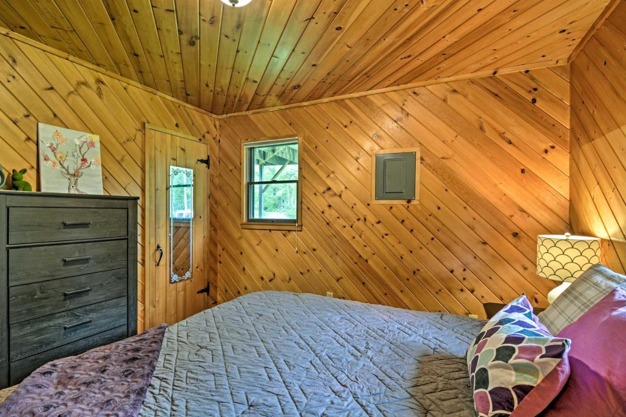 Riverfront Traverse City Cabin Fish, Kayak And Tube Eksteriør billede