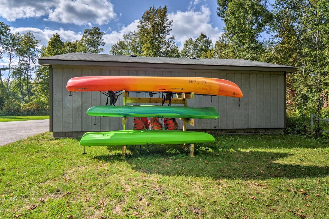 Riverfront Traverse City Cabin Fish, Kayak And Tube Eksteriør billede